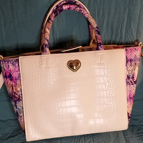 Betsey Johnson Handbags - Betsey Johnson Jayla Satchel